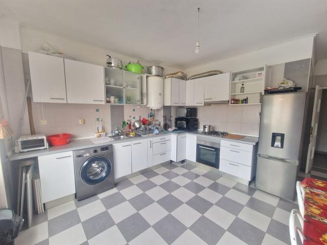 Apartamento, Amora