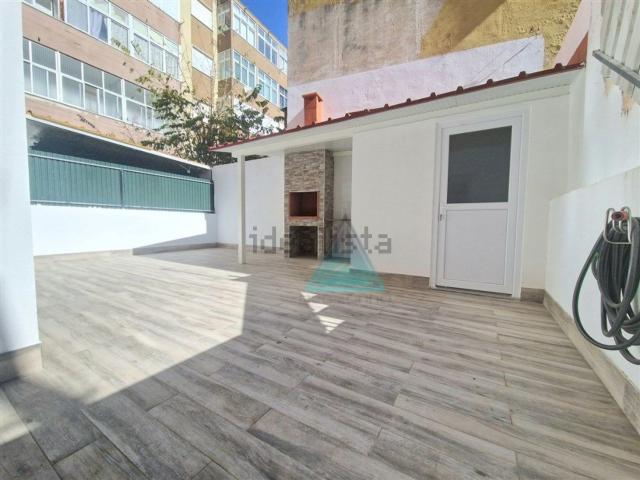 Apartamento, Amora