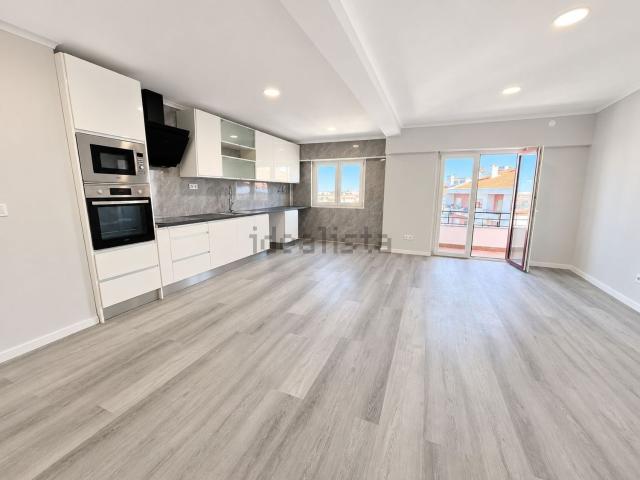 Apartamento, Amora