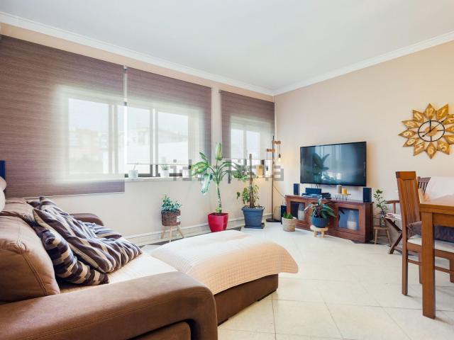 Apartamento, Amora