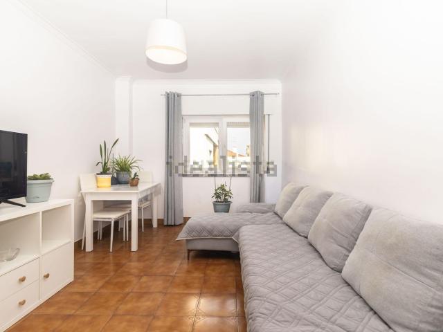Apartamento, Amora