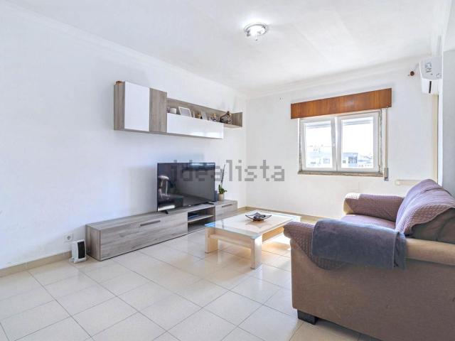 Apartamento, Amora