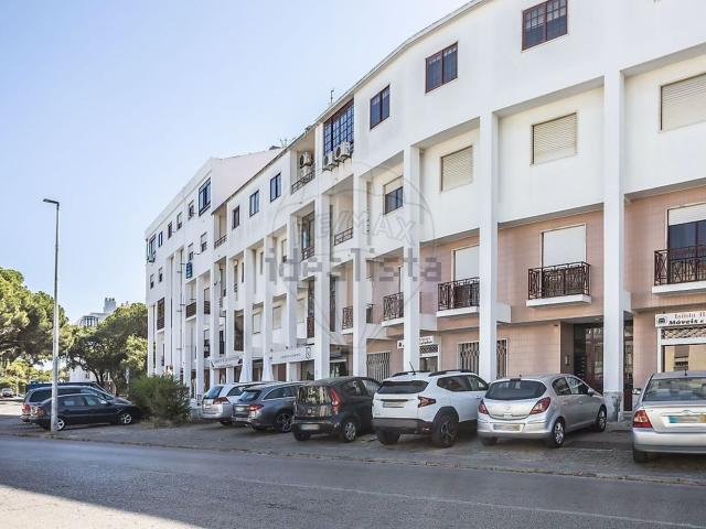 Apartamento, Amora