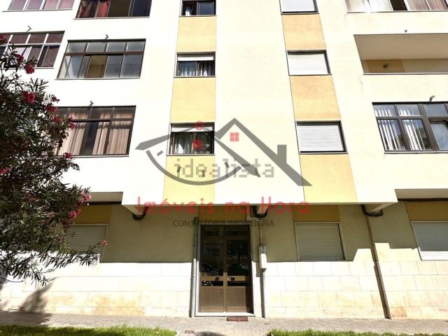 Apartamento, Amora