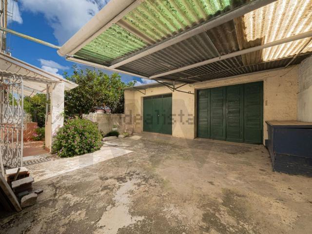 Apartamento, Amora