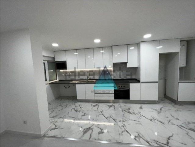 Apartamento, Amora