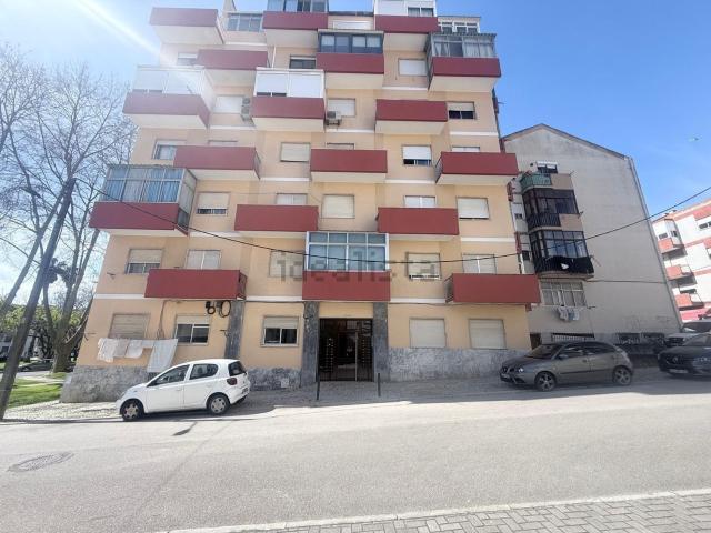 Apartamento, Amora