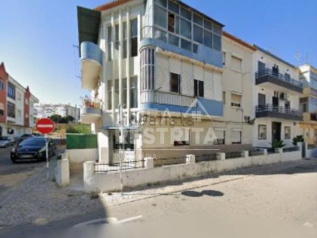 Apartamento, Amora