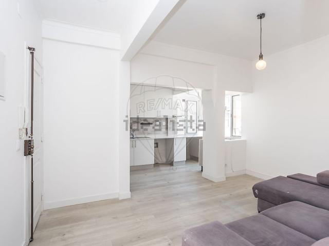 Apartamento, Amora