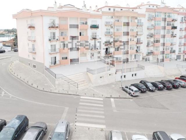 Apartamento, Amora