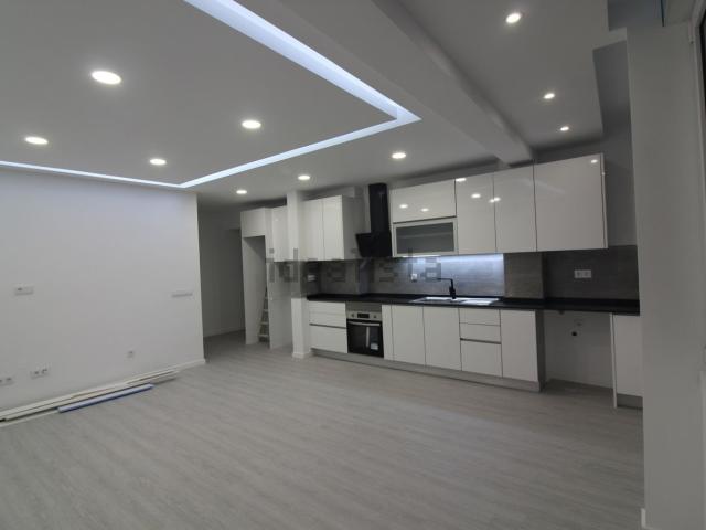 Apartamento, Amora