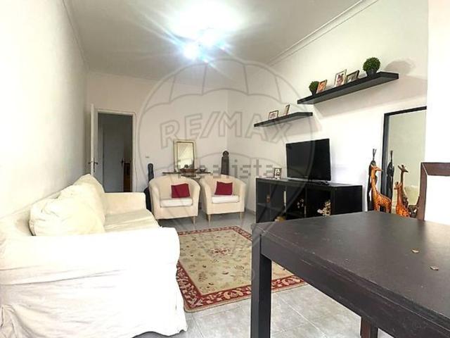 Apartamento, Amora