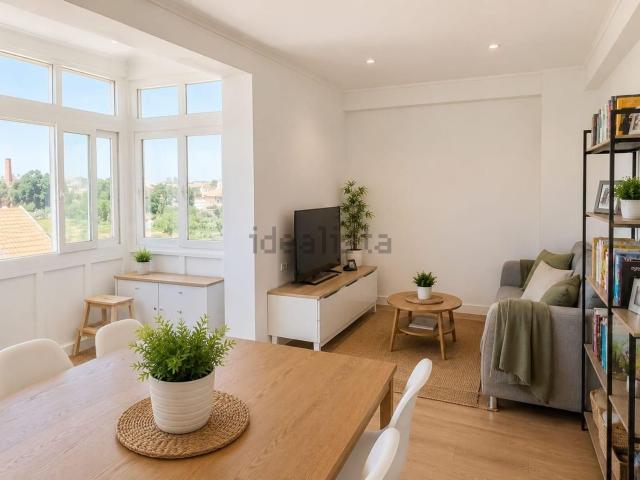 Apartamento, Amora