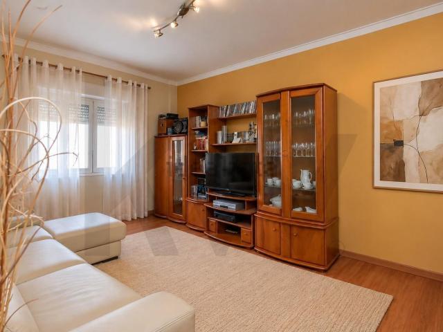 Apartamento, Amora