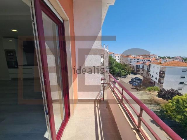 Apartamento, Amora