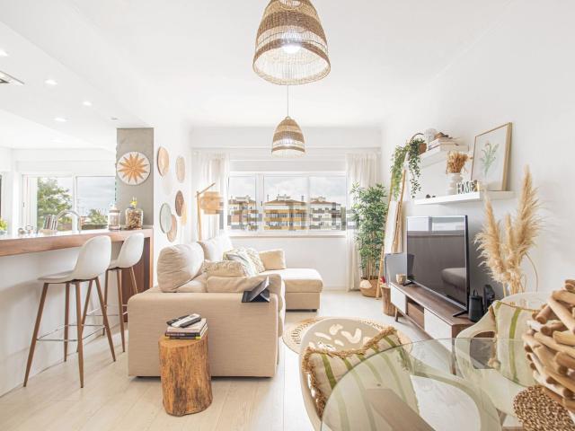 Apartamento, Amora