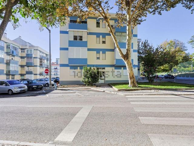 Apartamento, Amora
