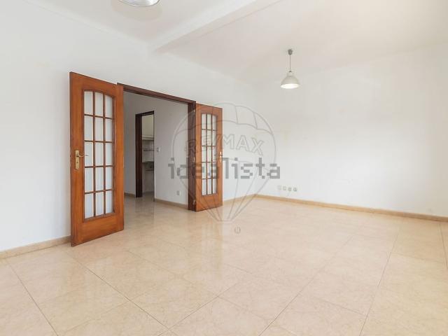 Apartamento, Amora