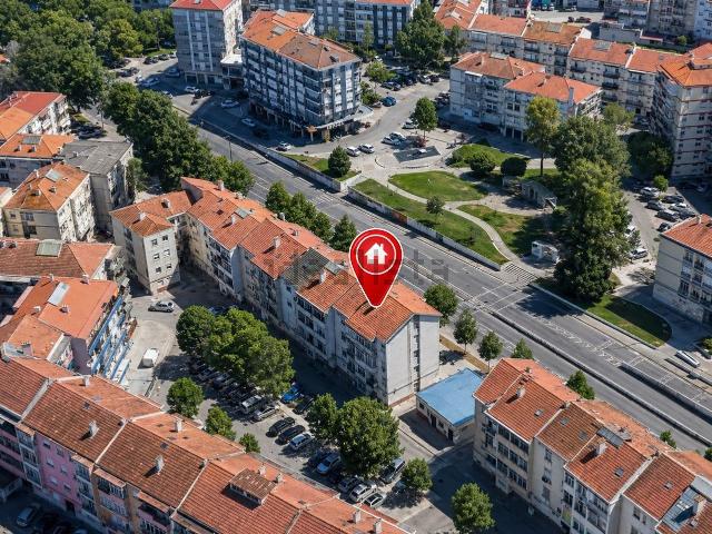 Apartamento, Amora