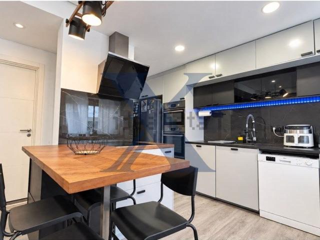 Apartamento, Amora