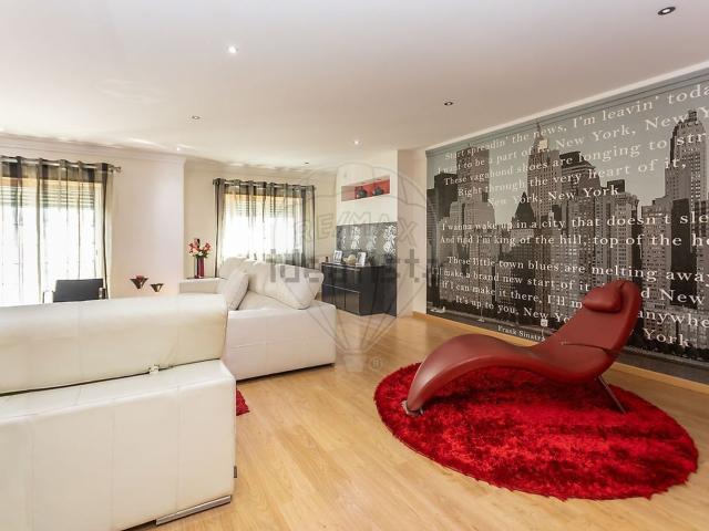 Apartamento, Amora