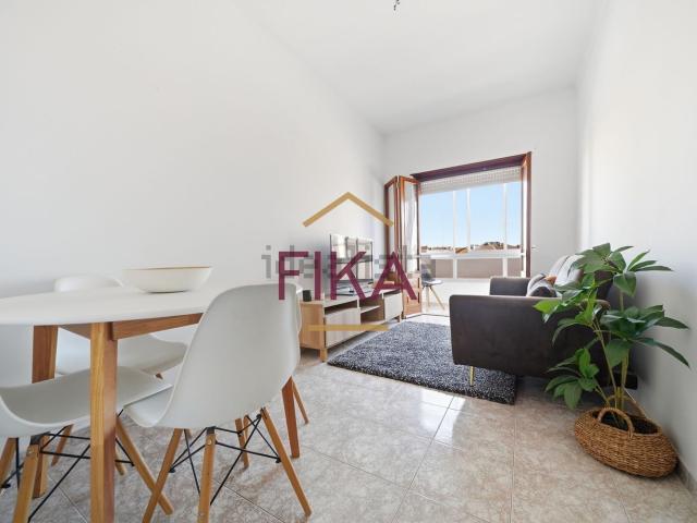 Apartamento, Amora