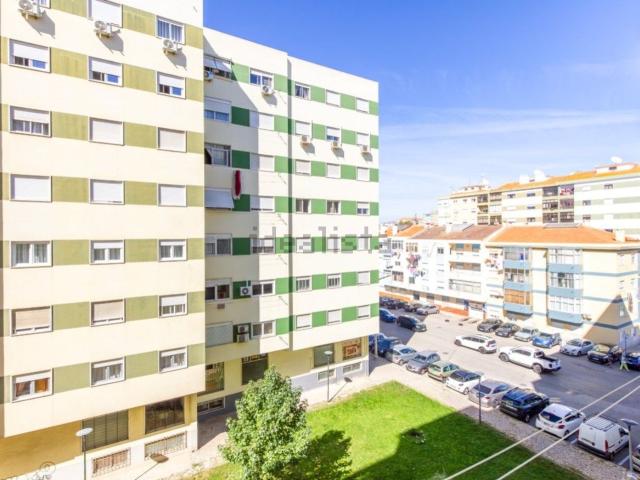 Apartamento, Amora