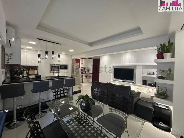 Apartamento, Amora