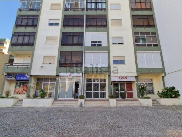 Apartamento, Amora