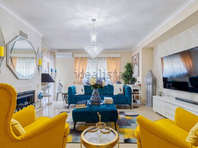 Apartamento, Amora