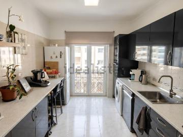 Apartamento, Amora