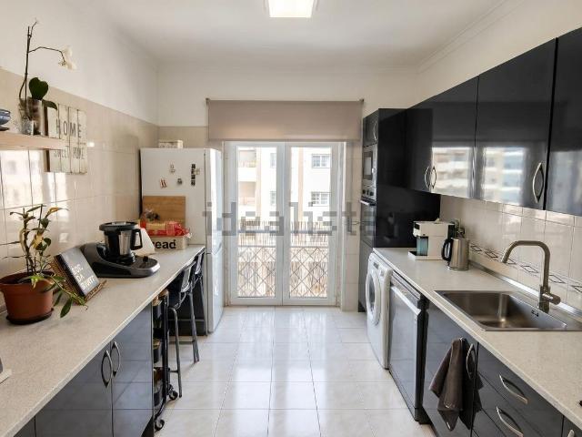 Apartamento, Amora