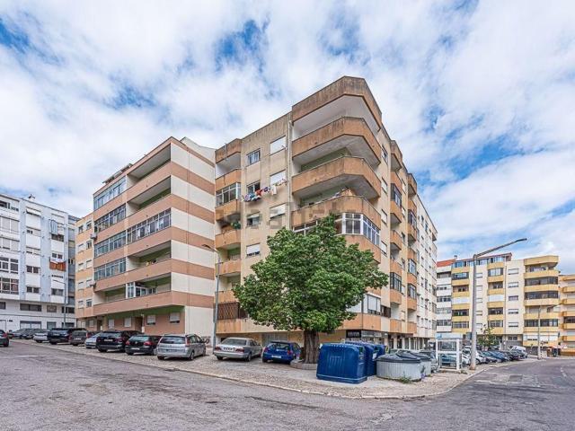 Apartamento, Amora