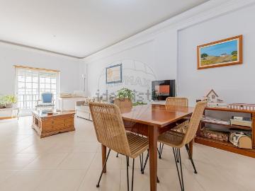 Apartamento, Amora