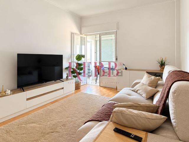 Apartamento, Amora