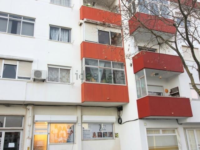 Apartamento, Amora