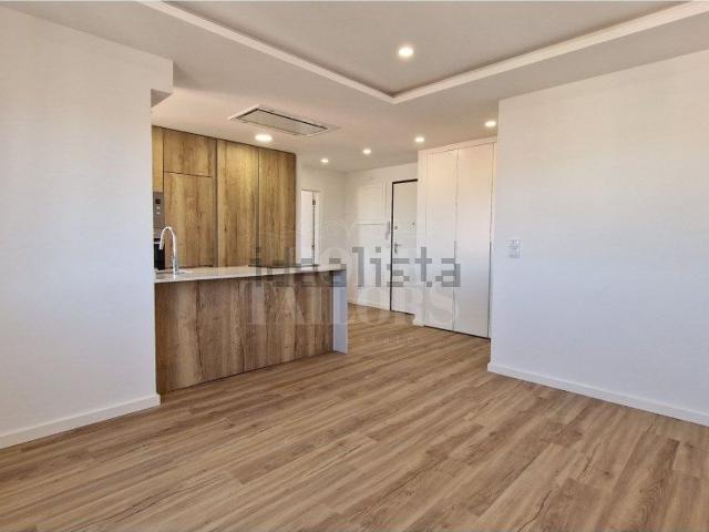 Apartamento, Amora