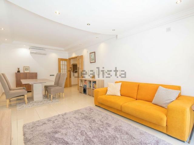 Apartamento, Amora