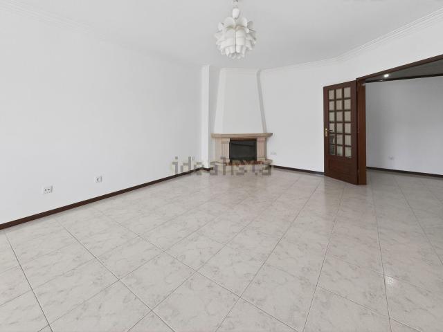 Apartamento, Amora