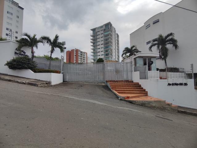 APARTAMENTO AMPLIO UBICADO EN EL SECTOR DE BELLAVISTA cd: 21402