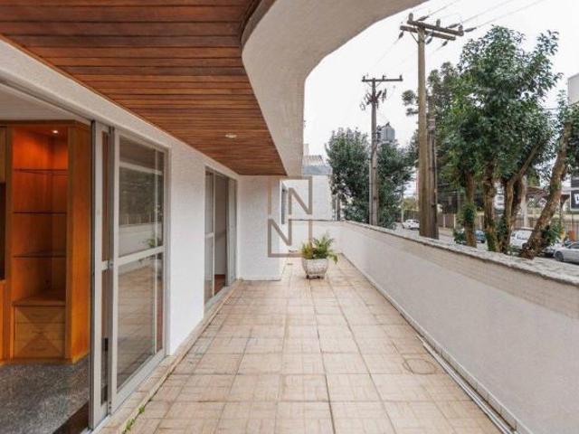 Apartamento amplo com 3 quartos e 2 vagas de garagem