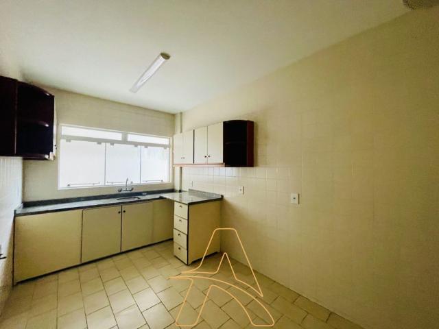 Apartamento Amplo Com 03 Dormitórios No Bairro Ponta Aguda