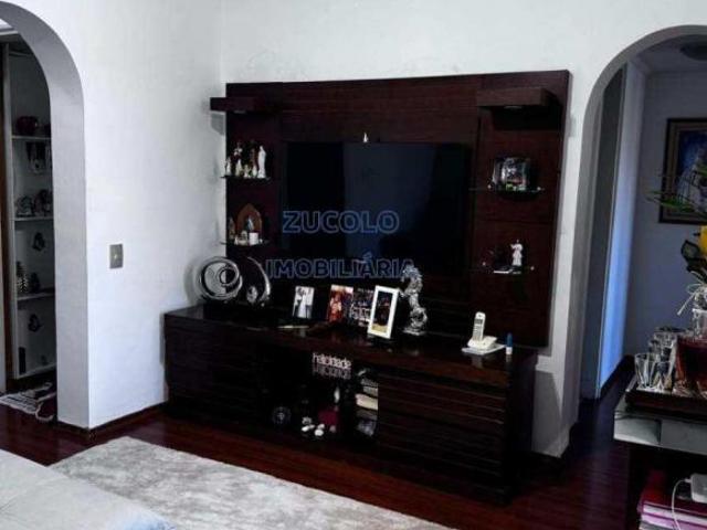 Apartamento amplo com 2 dormitórios, sendo 1 com closet, 2 banheiros e 1 vaga de garagem