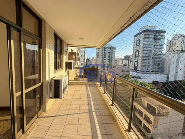 Apartamento amplo de 4 quartos com 2 suítes e 2 vagas no Jardim Icaraí