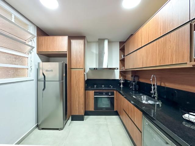 Apartamento amplo e reformado em Ipanema