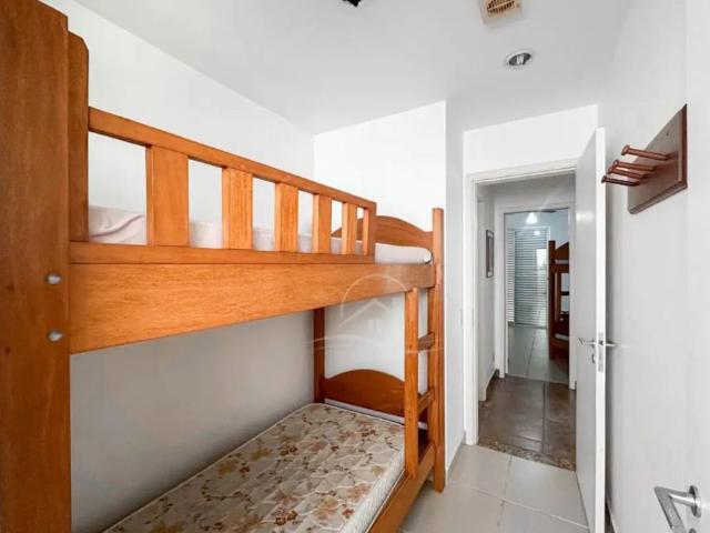 Apartamento Amplo para alugarcom piscina, 2 quarto s, sendo 1 suíte s Edifício Praia do Arpoador no bairro São João Batista, 200 metros da praia, Peruíbe SP