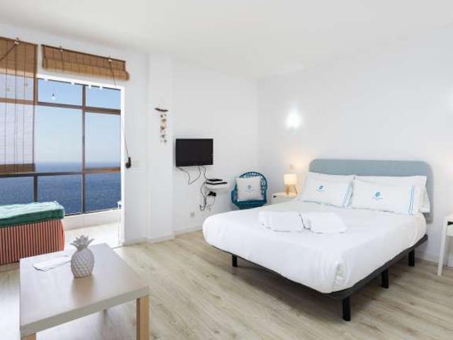 Apartamento amueblado de 1 dormitorio con balcón en San Cristóbal