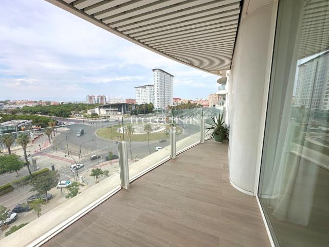Apartamento amueblado en IKON Valencia con terraza