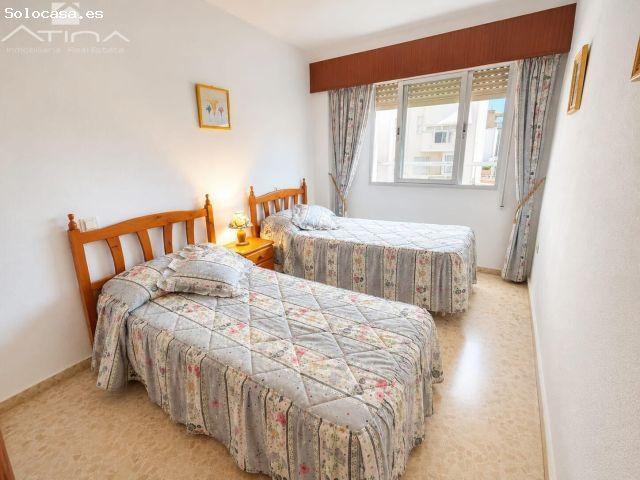 Apartamento amueblado en venta en Playa de Gandía con piscina, garaje y trastero