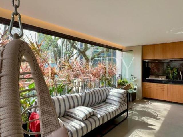Apartamento Assinado por Gabriel de Lucca e premiado na CASACOR na Vila Mariana com 260 m², 4 suíte